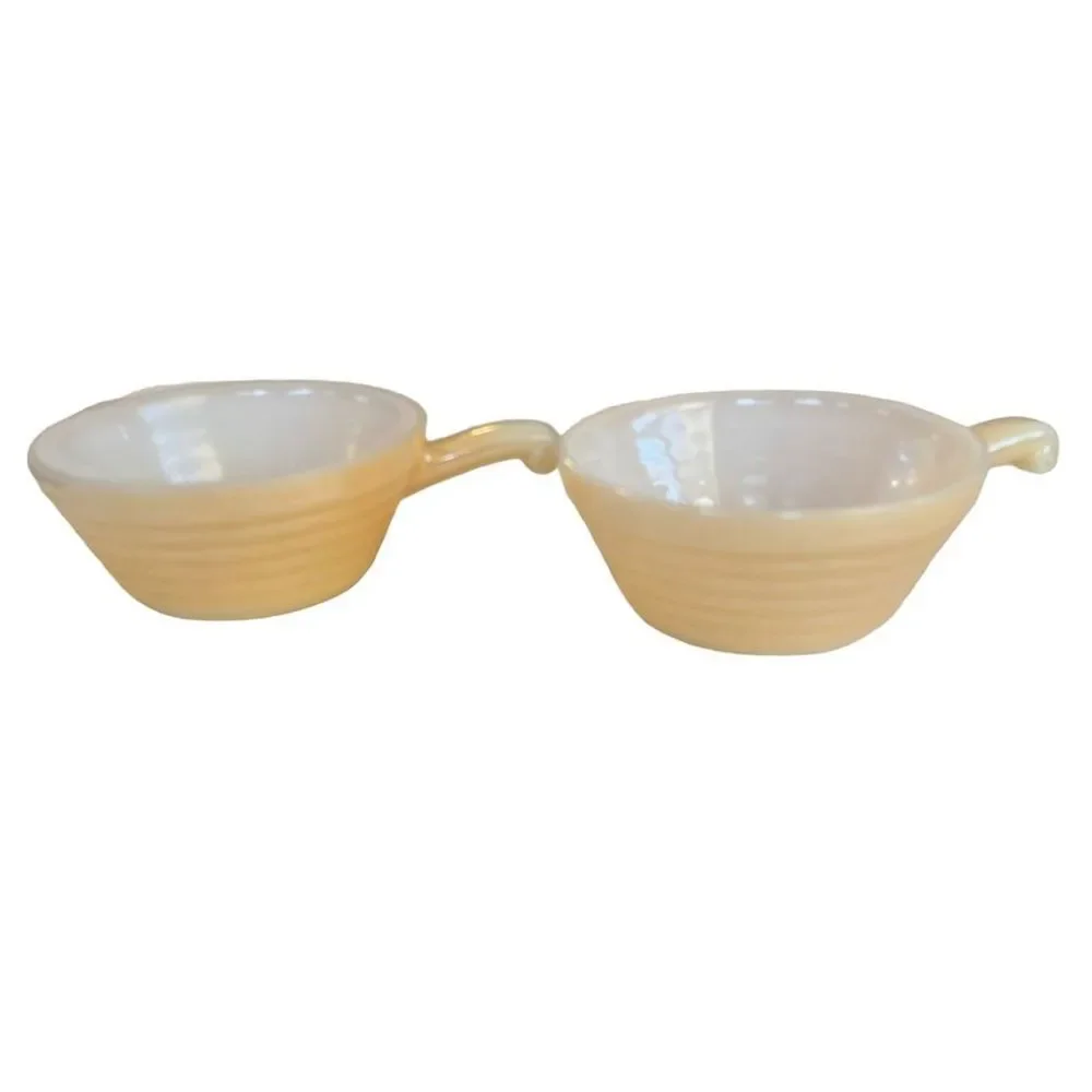 Vintage Fire King Peach Lustre Beehive Bowls With Handles Set Of Four Bowls‎